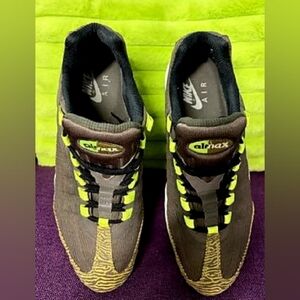 Nike Air Men's Athletic  Sneakers